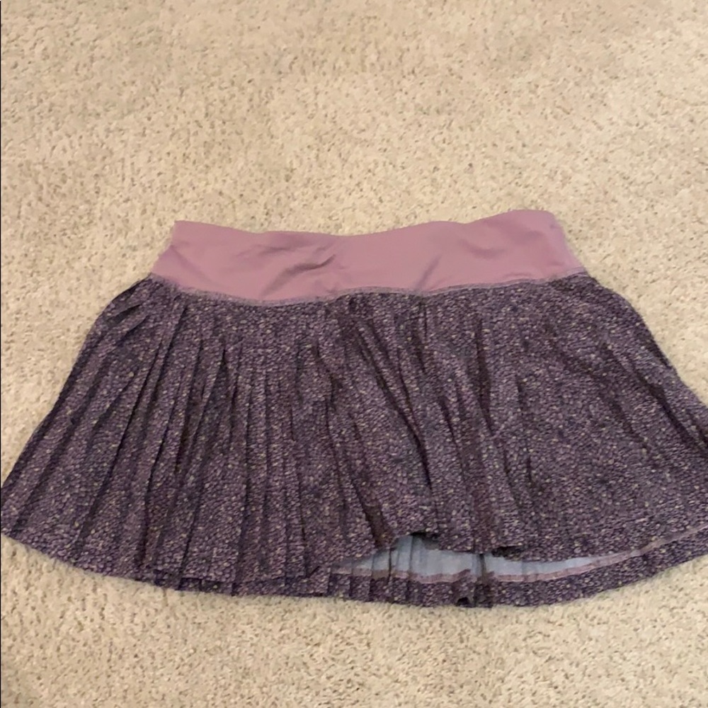 Flower patterned pleated lululemon skirt